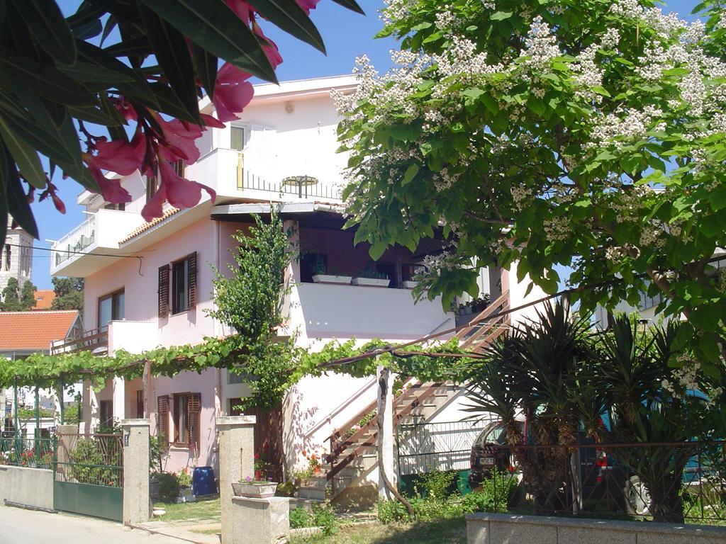 Apartments Ana&Neso Pakostane Exterior photo
