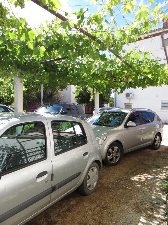 Apartments Ana&Neso Pakostane Exterior photo